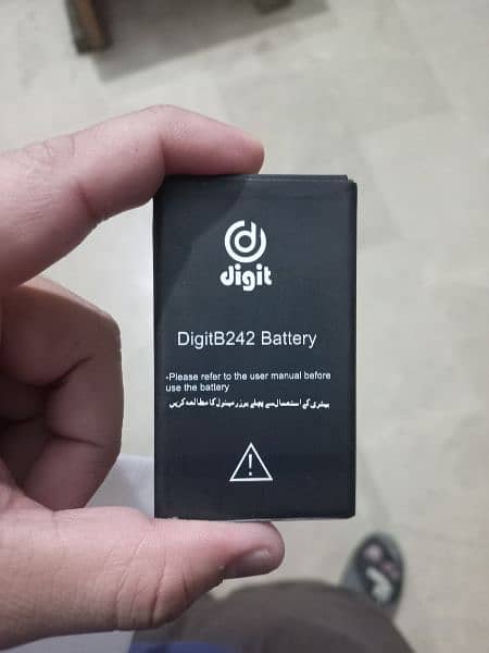 Jazz digit new battery hai 800 ki 2