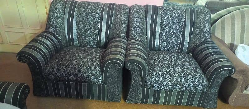 5 seater good condition sofa set 2