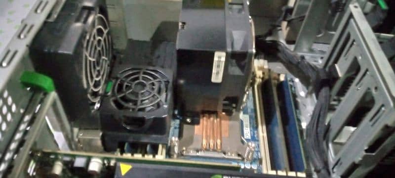 HP Z420 Workstation 16 GB RAM 2 GB Nvidia 128 bits Graphic card 2