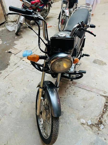 Suzuki GD 110 Bike 8