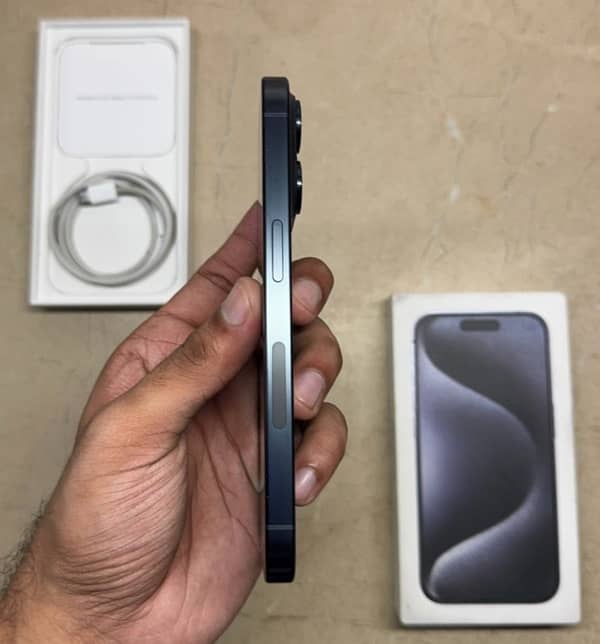 iPhone 15 Pro 256gb LLA Factory Unlock 2