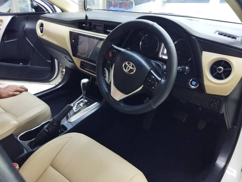 Toyota Corolla Altis  Grande Cvti 2017 1