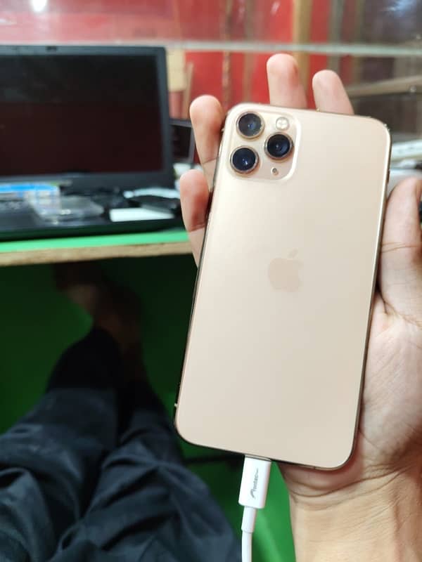 iPhone 11 Pro 0