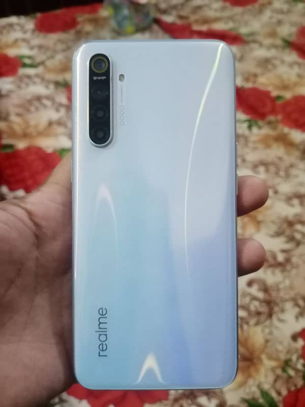 realme xt 8/128 0