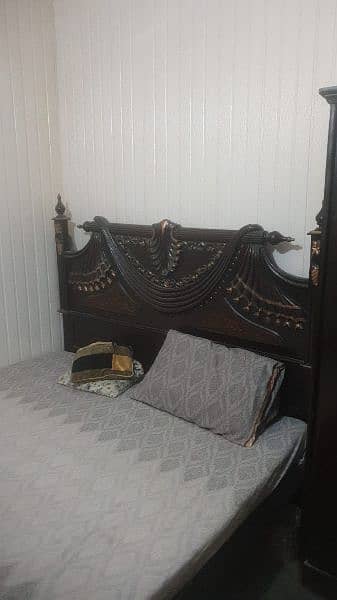 beautiful wooden bed 1