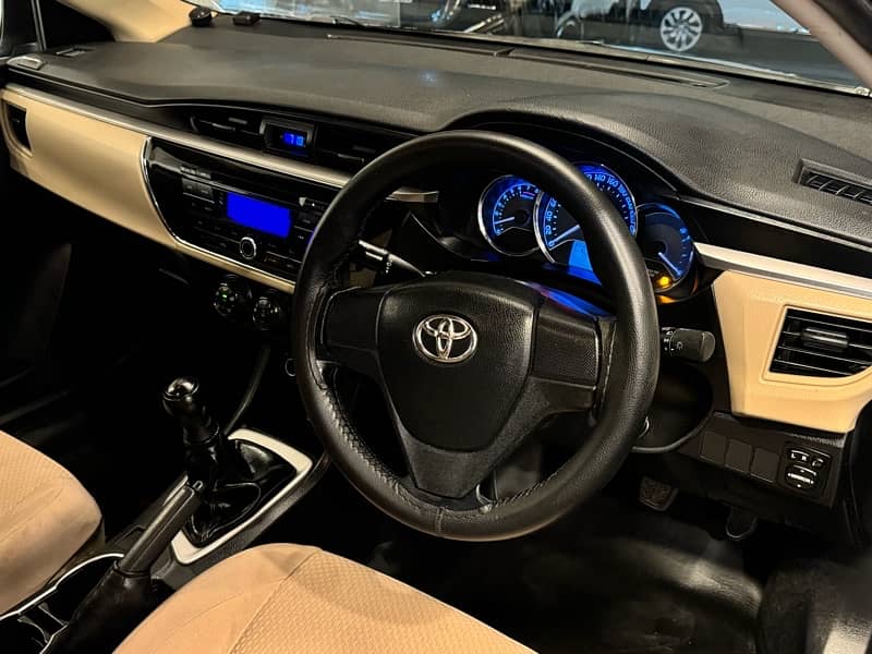 Toyota Corolla XLI 2016 12