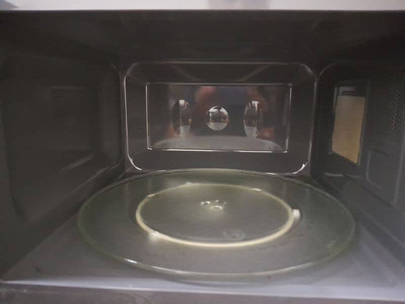 Microwave oven Homage 6