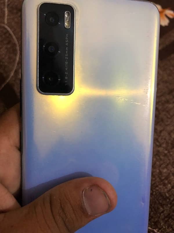 vivo v20Se 8/128  in display fingerprint  only box sath hi 1