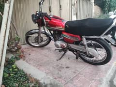 honda 125 2013 model ok condition red colour