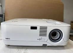 Projector NEC a plus