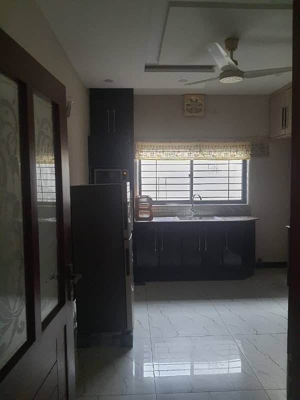 1 kanal Fully Furnishes Upper portion phase 6 8