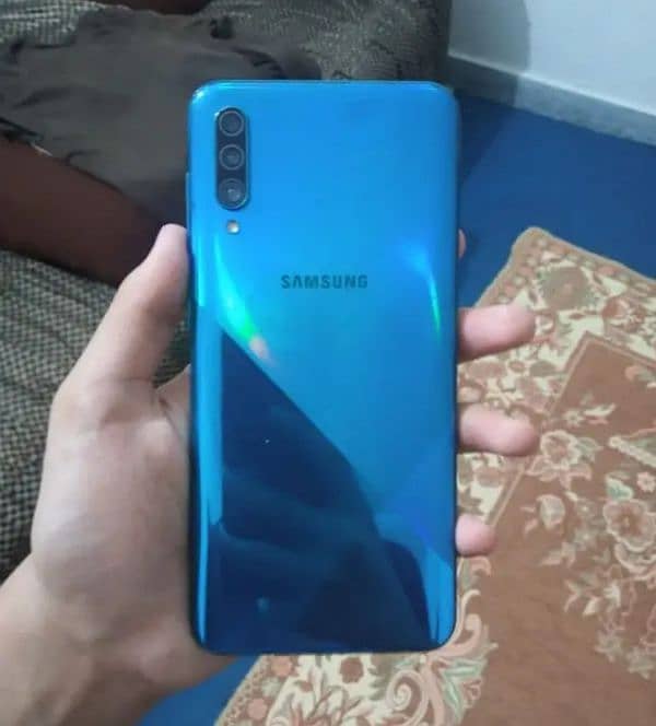 Samsung Galaxy a30s 3