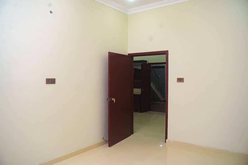 120 Square Yards Spacious House Is Available In Capital Cooperative Housing Society For sale 8