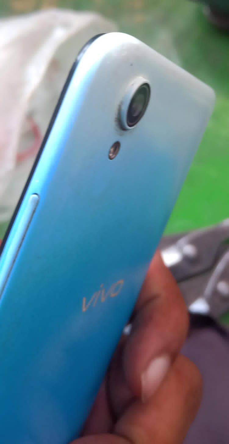 Vivo y1s 0