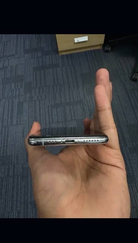 Iphone xs 64 GB. PTA aproved 4