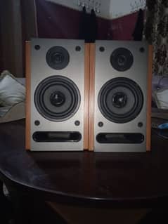 f&d bookshelf speakers