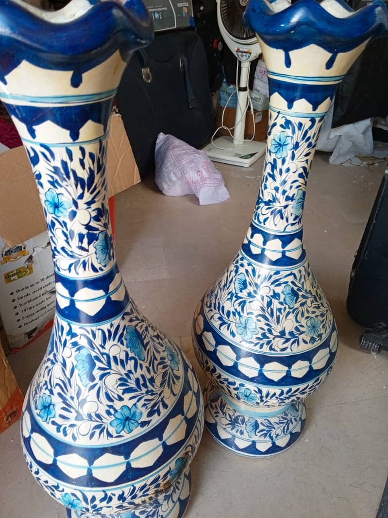 Pair of Pottery vase 2