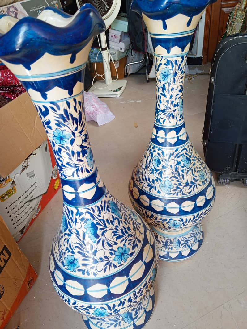 Pair of Pottery vase 4