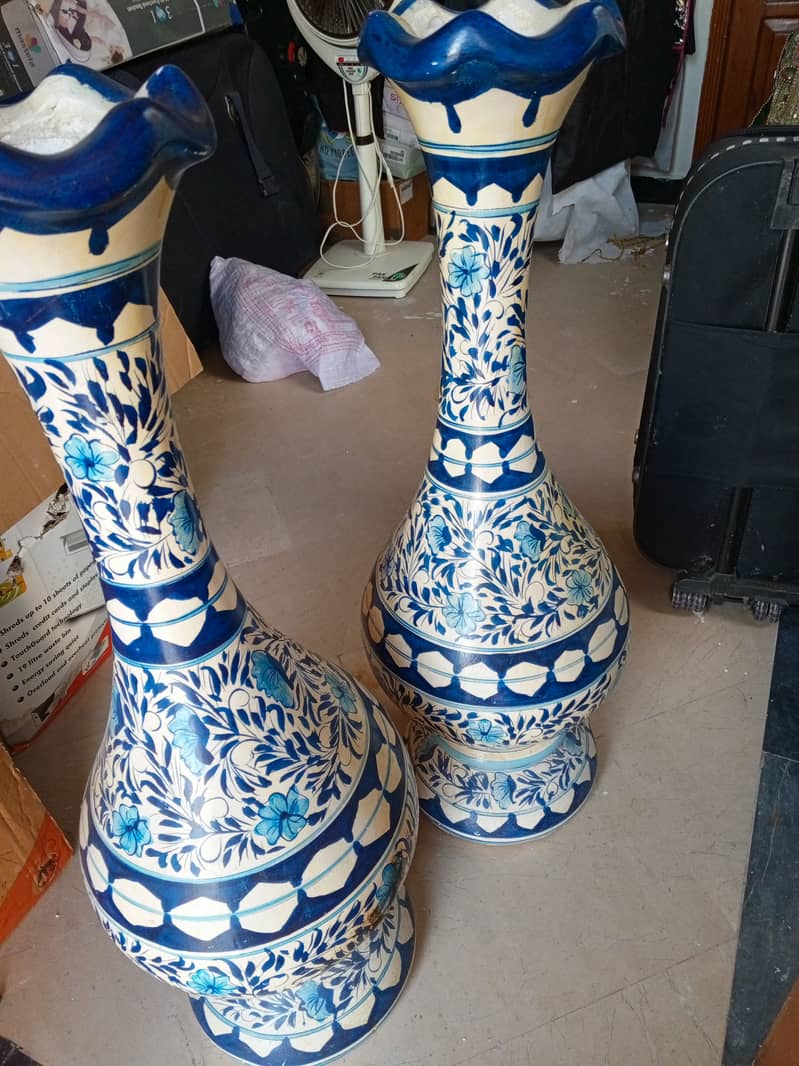 Pair of Pottery vase 8