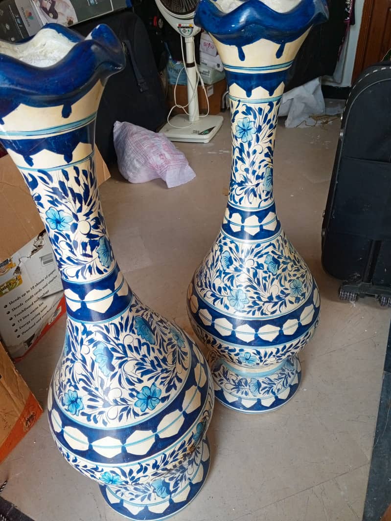 Pair of Pottery vase 9