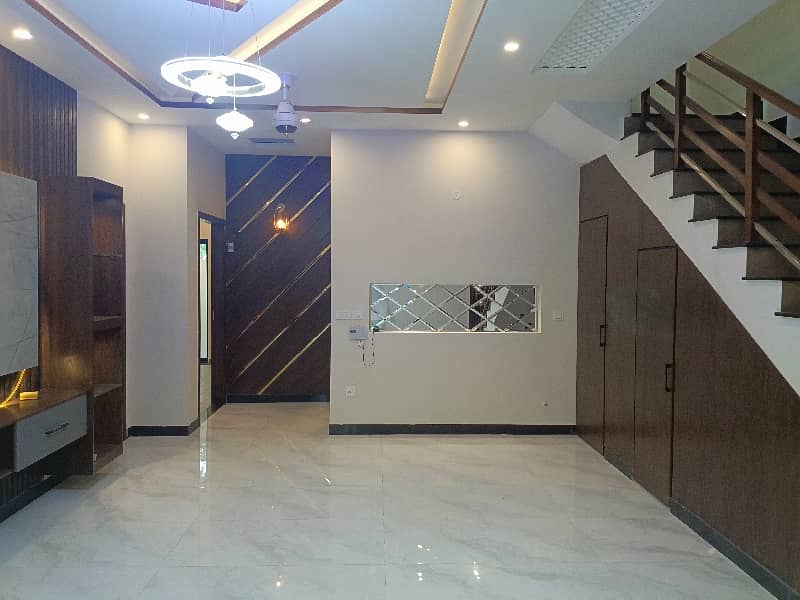 central block 10 marla upper portion For Rent 0