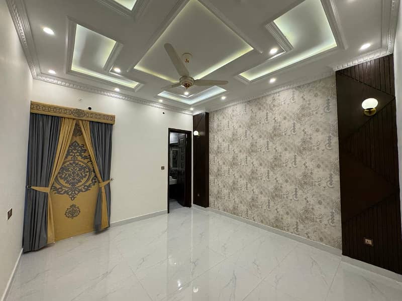 10 Marla Luxury Designer House For Sale In Bahria Town Lahore In Low budget price 6