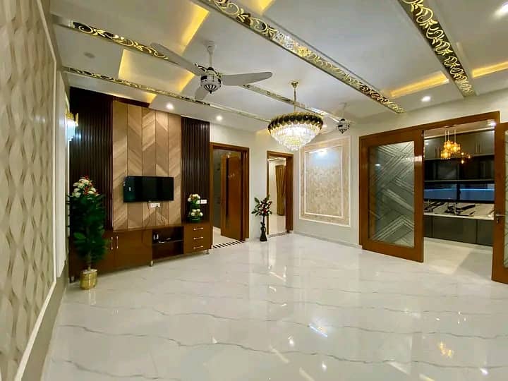 7 Marla Luxurious House Available For Rent 1