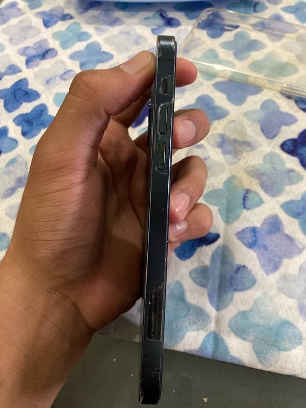 IPHONE 12 PRO (NON-PTA) 4