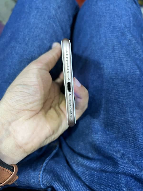 iPhone 8plus factory unlock Non pta 2 months sim will work 3