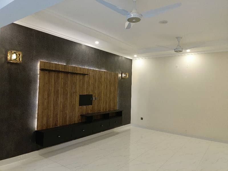 Highly-Desirable Lower Portion Available In Bahria Orchard Phase 1 For rent 3