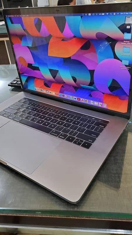 macbook pro 2017 i7 7