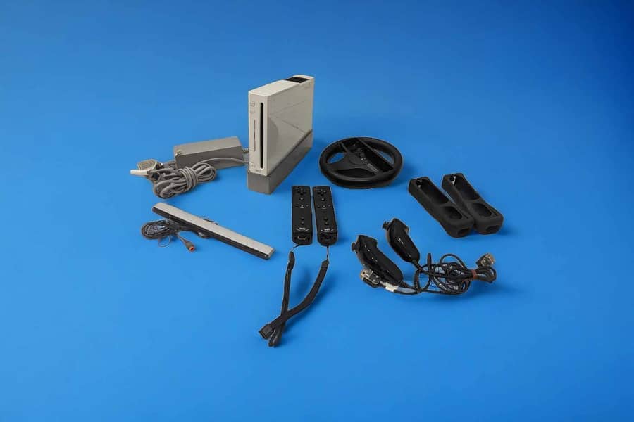 Nintendo Wii jailbroken and a lot of accessories read ad 0