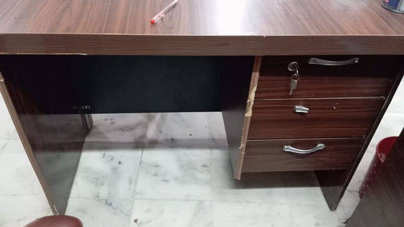 4 office Table for sell. 2