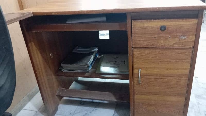 4 office Table for sell. 5