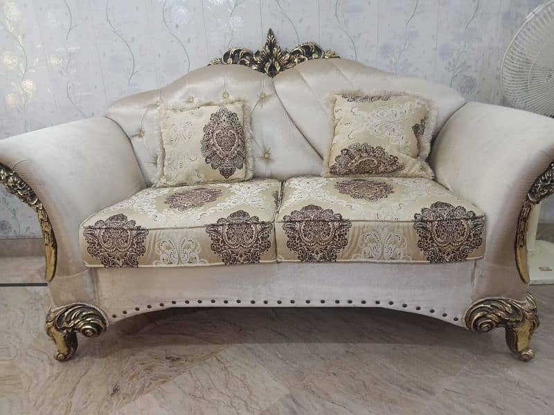 Complete Turkish style sofa set with 3 tables and hand cycle 0