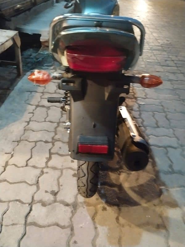 Yamaha 125 dx just I month use brand new condition 7