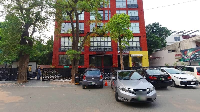 439 Square Feet Office Available For Rent In Gulmohar Trade Center, Gulburg 2. 1