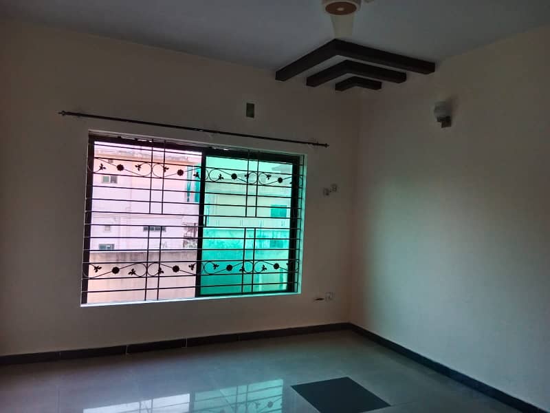 Kanal Upper Portion Ground Portion Lock Independent House Available For Rent 2