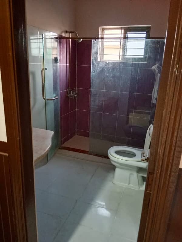 Kanal Upper Portion Ground Portion Lock Independent House Available For Rent 10