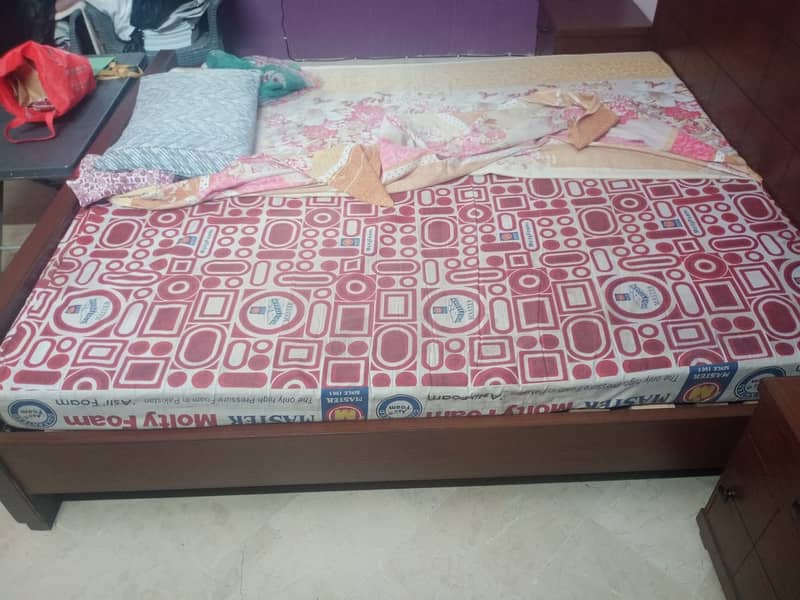 Queen size mattress for sale 1