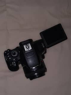 CANON 700D 10/10 CONDITION WITH Canon 50mm f/1.8 lens 0