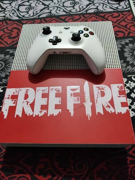 Xbox One S 500gb (New Condition) 1