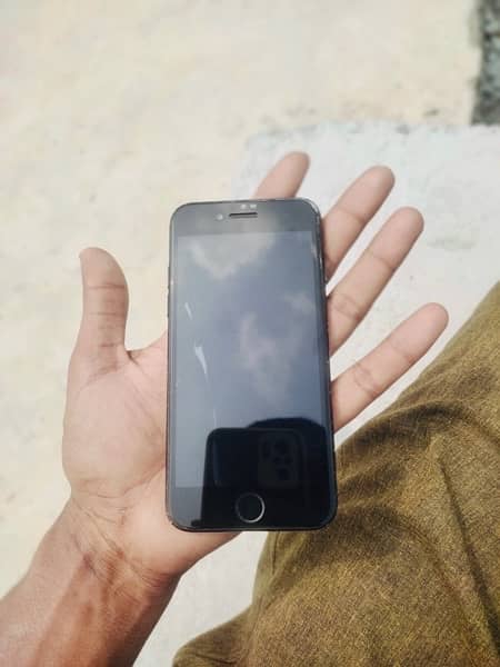 iphone 7 just creck non pta contect/whatsapp  03254670771 0