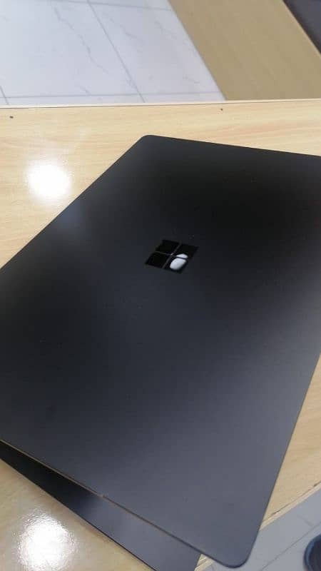 Microsoft surface 3 8