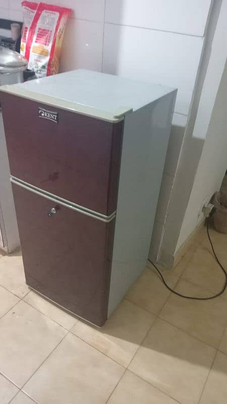 Kent small fridge for sale 0