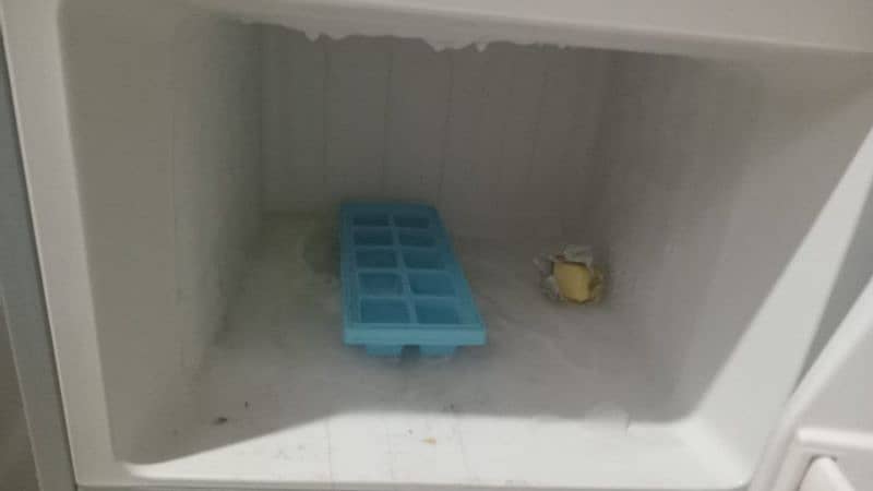 Kent small fridge for sale 2