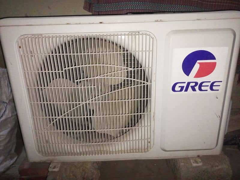 Gree 1 Ton Non inverter AC for Sale 1