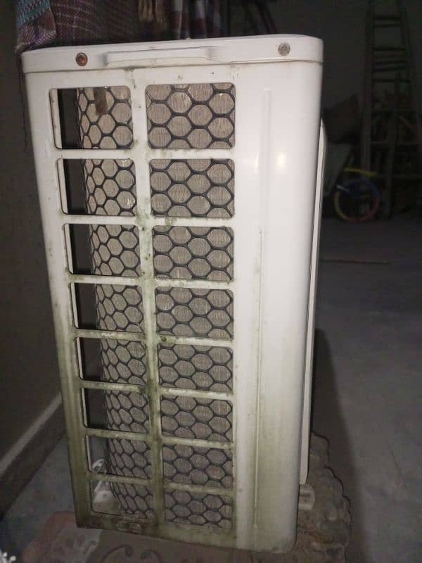 Gree 1 Ton Non inverter AC for Sale 3