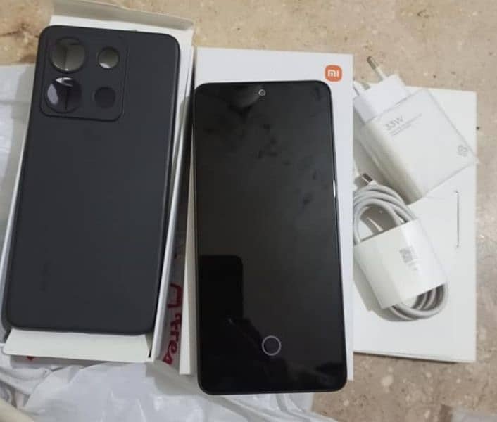 Redmi note 13 8+4/128 with warranty 0