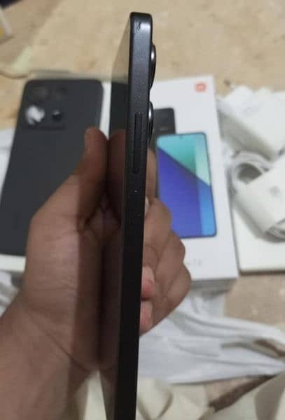 Redmi note 13 8+4/128 with warranty 6